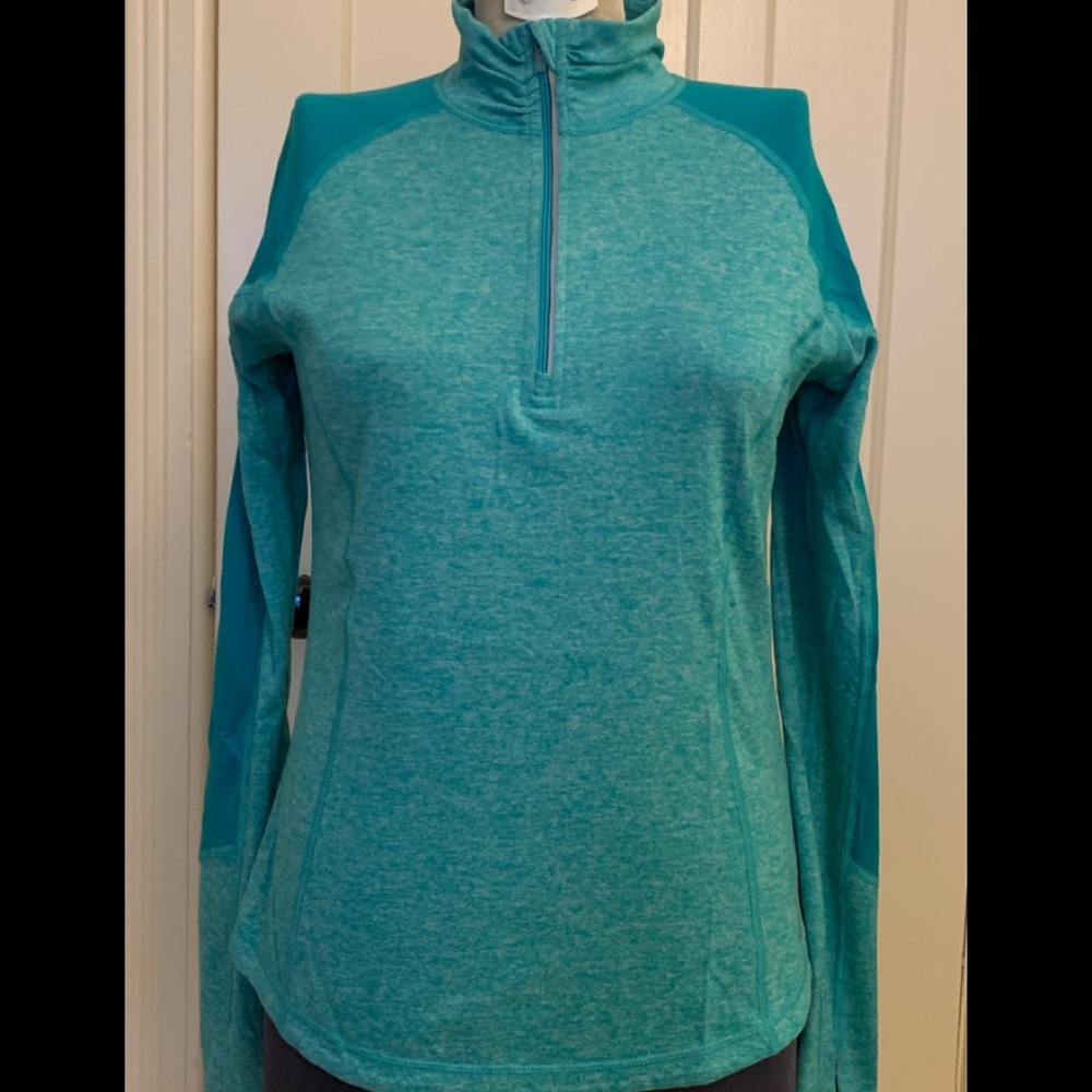 REEBOK ATHLETIC WEAR TOP